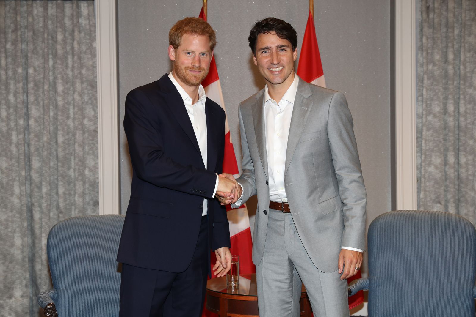 ヘンリー王子、ジャスティン・トルドーPrince Harry shakes hands with Canadian Prime Minister Justin Trudeau ahead of the Invictus Games 2017...