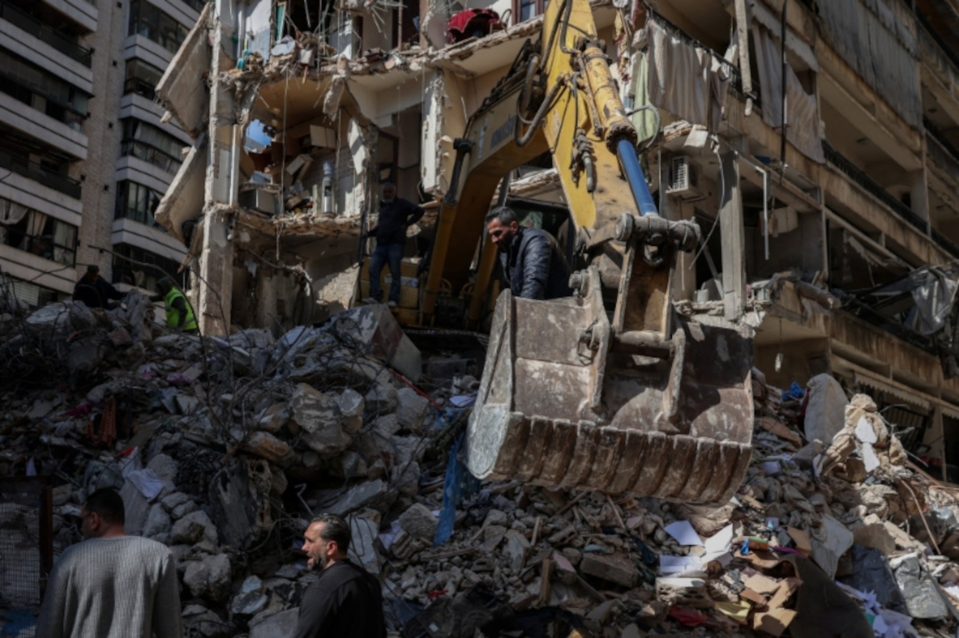 イスラエル、レバノンと交渉へ　ホルムズ海峡航行は依然停滞