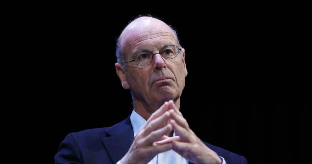 「私たちは団塊の世代の退職と健康に資金を提供します」：エリック・ロンバール氏がフランスの債務に警鐘を鳴らす