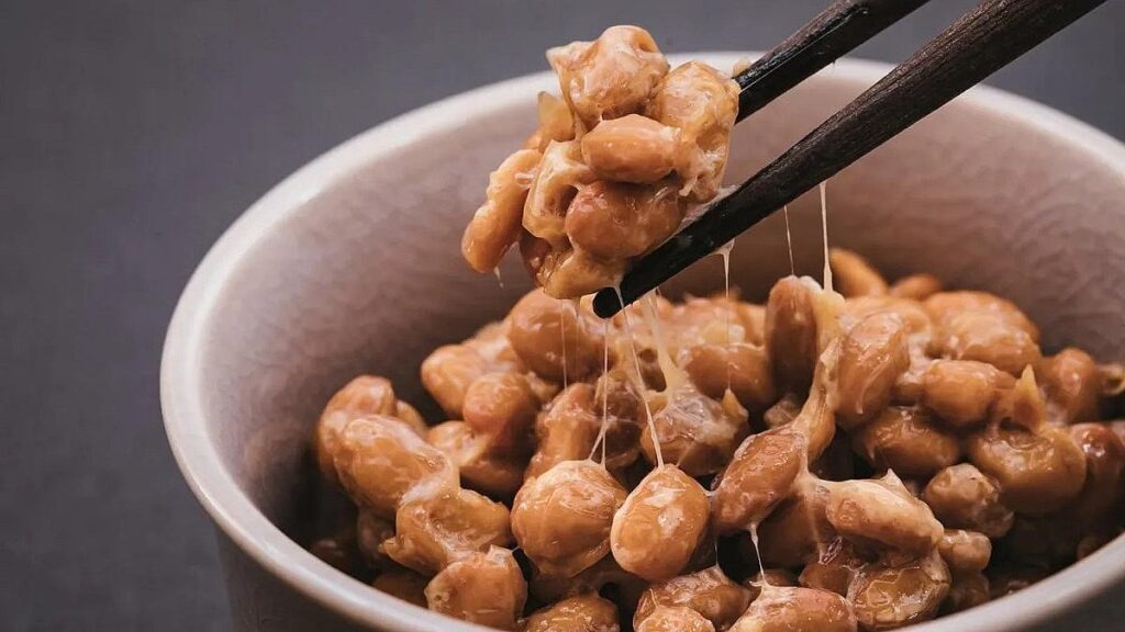 ハチミツかけてトーストに「納豆」が世界でブーム 輸出量は8年で約3倍に