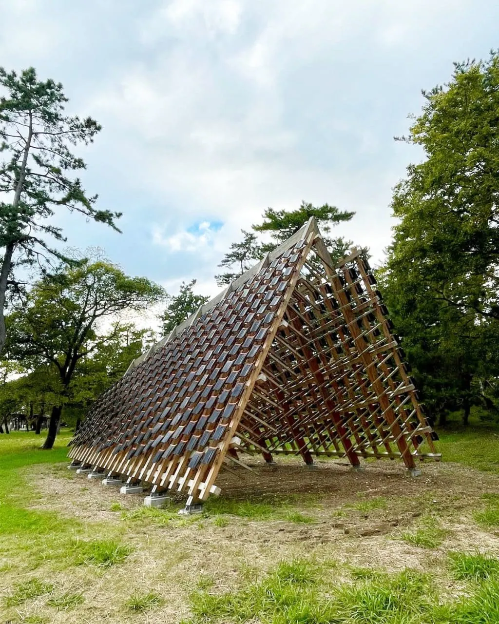 【石川県 能登・珠洲の旅と今私たちができること】 奥能登の人々の心を支える「能登瓦」。瓦バンクの活動と瓦を使った建築、アートをめぐる旅
