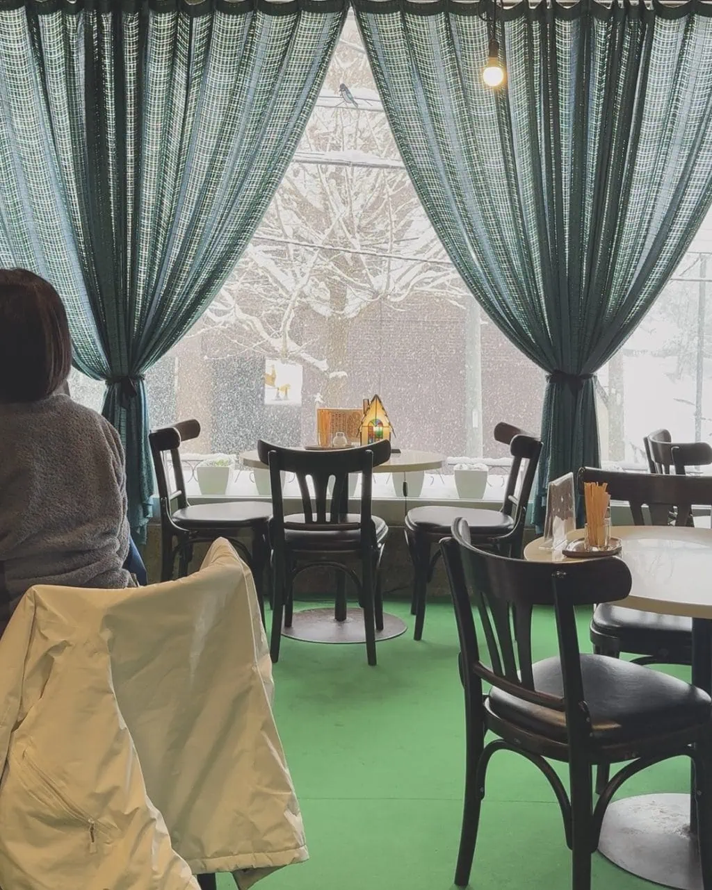 【私の偏愛青森旅】 レトロな空間で味わう「喫茶マロン」の定番モーニングと、感性を揺さぶる美術館巡り