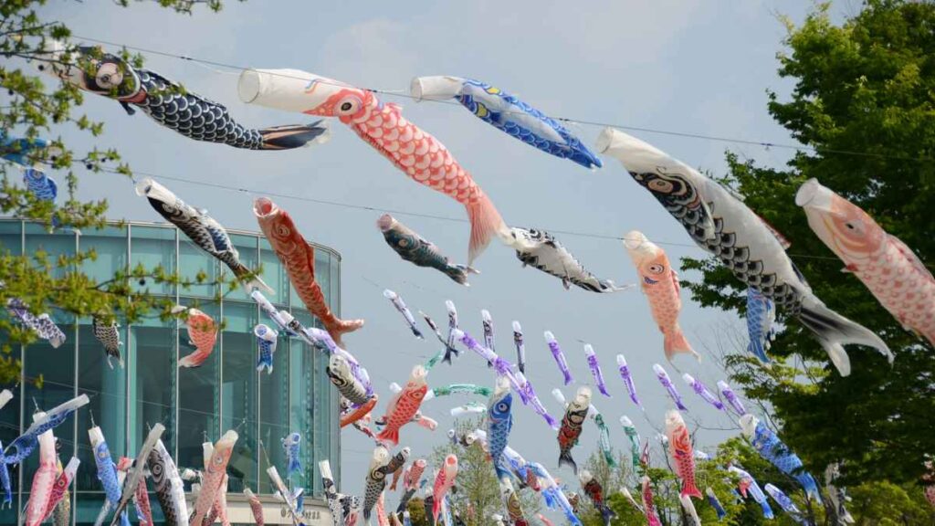 グランメッセ熊本 ｢泳げ！こいのぼり大集合｣｜お出かけ情報｜熊本日日新聞社