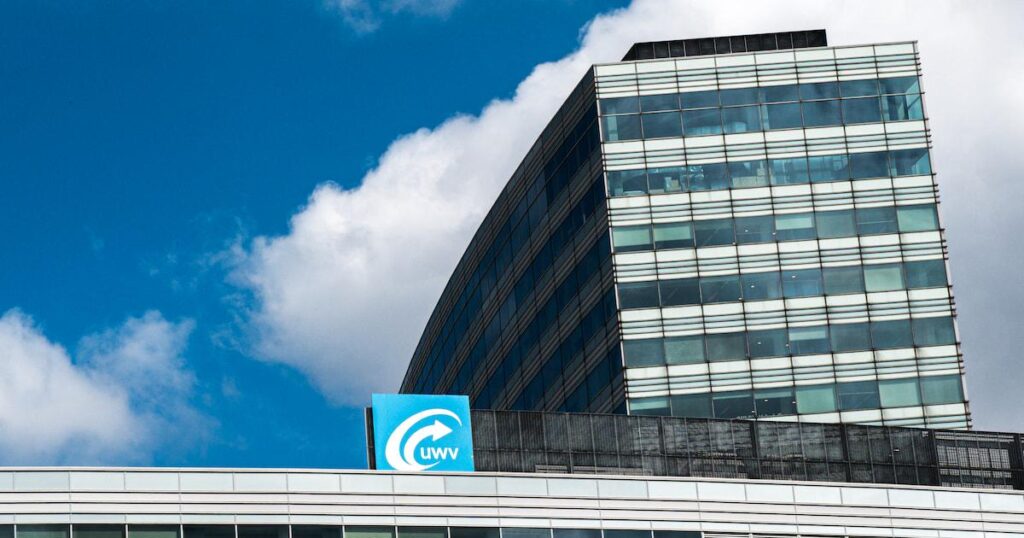 ＵＷＶの若い医師たちは不安と仕事量について警鐘を鳴らしている