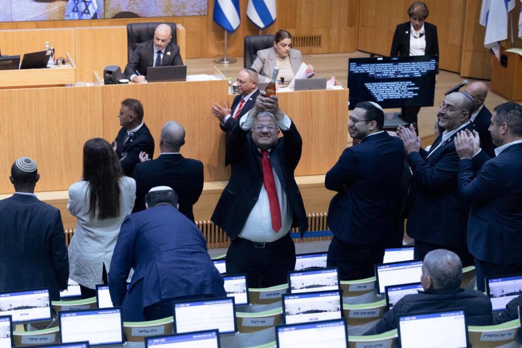 イスラエルでは法の支配と民主主義が奈落の淵にある