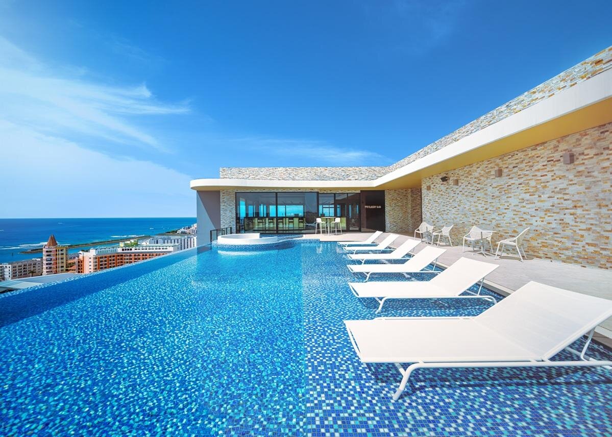 インフィニティプール・バー