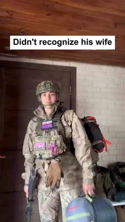 ウクライナ人のディフェンダーでボランティアのマリーナ・プレシチェエワは、ドネツク地域の最前線で夫を驚かせた。マリーナは完全な戦闘装備を身に着けて到着しましたが、最初は夫さえ彼女に気づきませんでした。