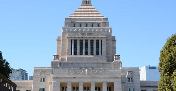 ナフサ供給問題で「良い情報」、謎のまま 首相答弁巡り国会内に疑心暗鬼