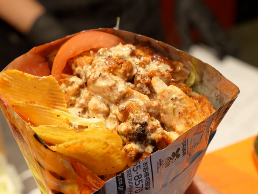 県産鶏肉を使ったケバブ専門店!SNSで話題の“ケバブチップス”「GRILL HOUSE 一番街店」(宮崎市) – 宮崎の”わたし時間”を彩るメディア「MONE(モネ)」 県産鶏肉を使ったケバブ専門店!SNSで話題の“ケバブチップス”「GRILL HOUSE 一番街店」(宮崎市)