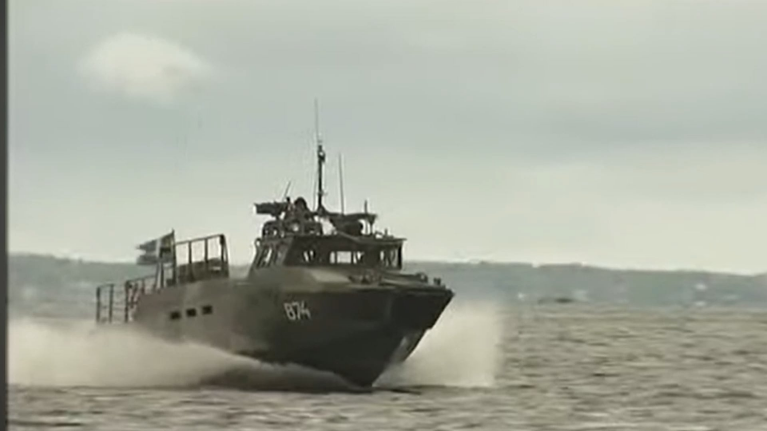 これは、制裁がどのように回避されているかを示すもう一つの事例です。 4月3日、スウェーデン沿岸警備隊は長さ12キロメートルの原油流出を発見し、ロシアの「影の艦隊」と関係のある船「フローラ・ワン」を検査した。