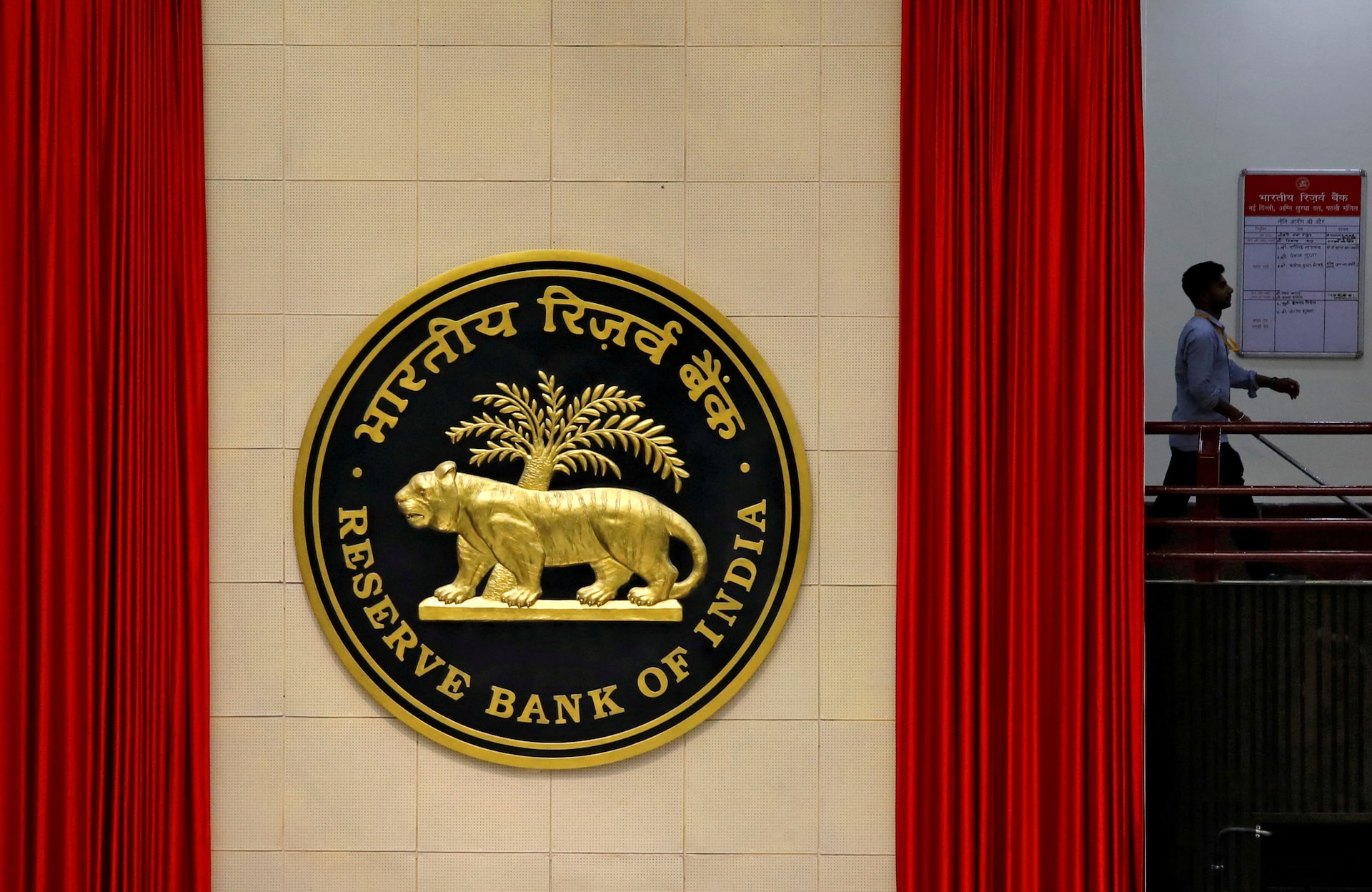 インド中銀、8日は金利据え置きか 中東情勢見極め