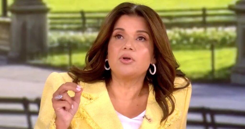 「ザ・ビュー」司会者、WHCD撮影は仕組まれたものだと考える人の多さで大騒ぎ |アナ・ナバロもまた、宴会場の建設を促進するために銃撃事件を利用したとして大統領を激しく非難した。