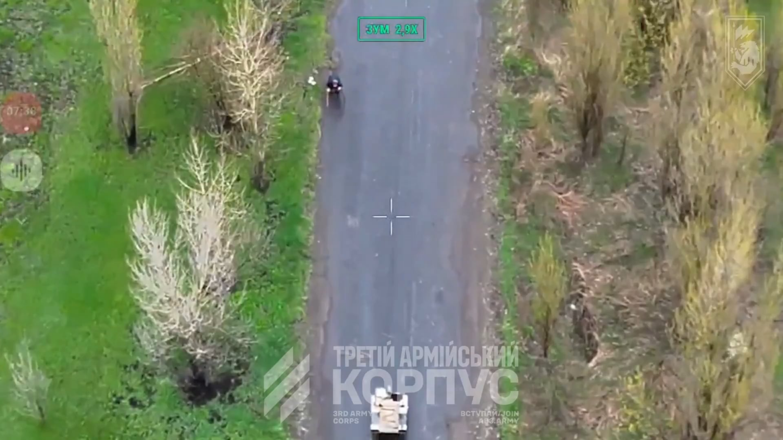 77歳の祖母が第3軍団のUGV（無人地上車両）で避難した。彼女が銃撃の中を逃げようとした間、手術には4時間かかった。