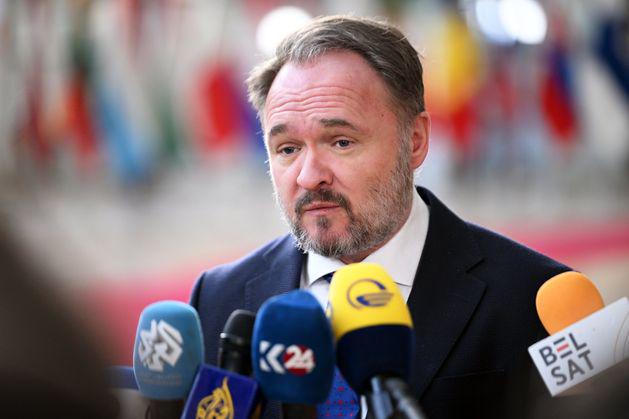 燃料配給と公共交通機関の無料化を「検討する必要があるかもしれない」ため、ディーゼル価格は1リットルあたり4ユーロに達する可能性があると警告