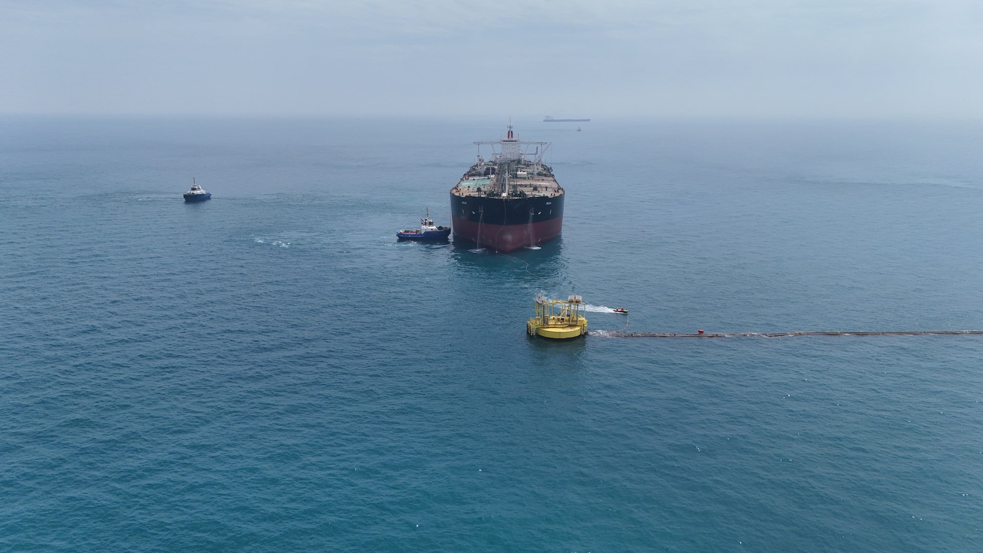 原油２週間ぶり高値、米・イラン協議停滞で供給懸念