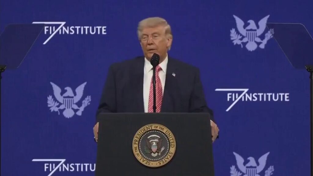 トランプ：「私がノーベル平和賞を受賞できなかったとき。理解してほしい、気にしない。ノルウェーはあまりにも信頼できるものを失った。私は8つの戦争を止めた…私は最善を尽くしている。誰も考えなかった戦争を止めた。プーチン大統領から電話があり、彼はこう言った。『あなたがこれもこれも止めたなんて信じられない』」