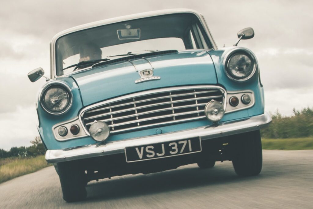 画像・写真 | アメリカンな英国車たち（2）　4気筒で不振のスタンダード・ヴァンガード　ルート66が似合うヴォグゾール・クレスタ | AUTOCAR JAPAN