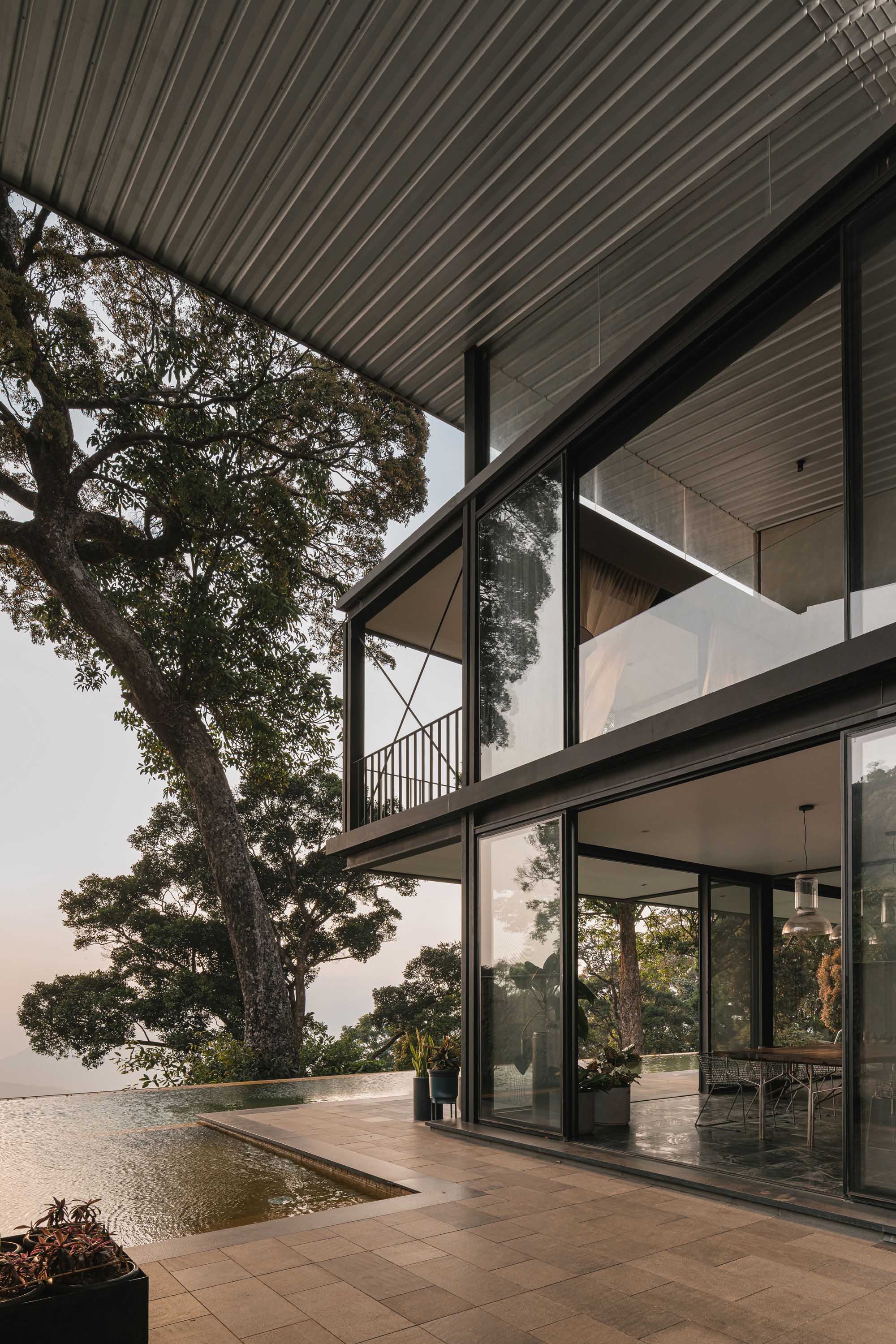 〈Altitude〉Stapati