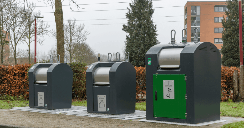 地下ゴミ箱を手に入れています！