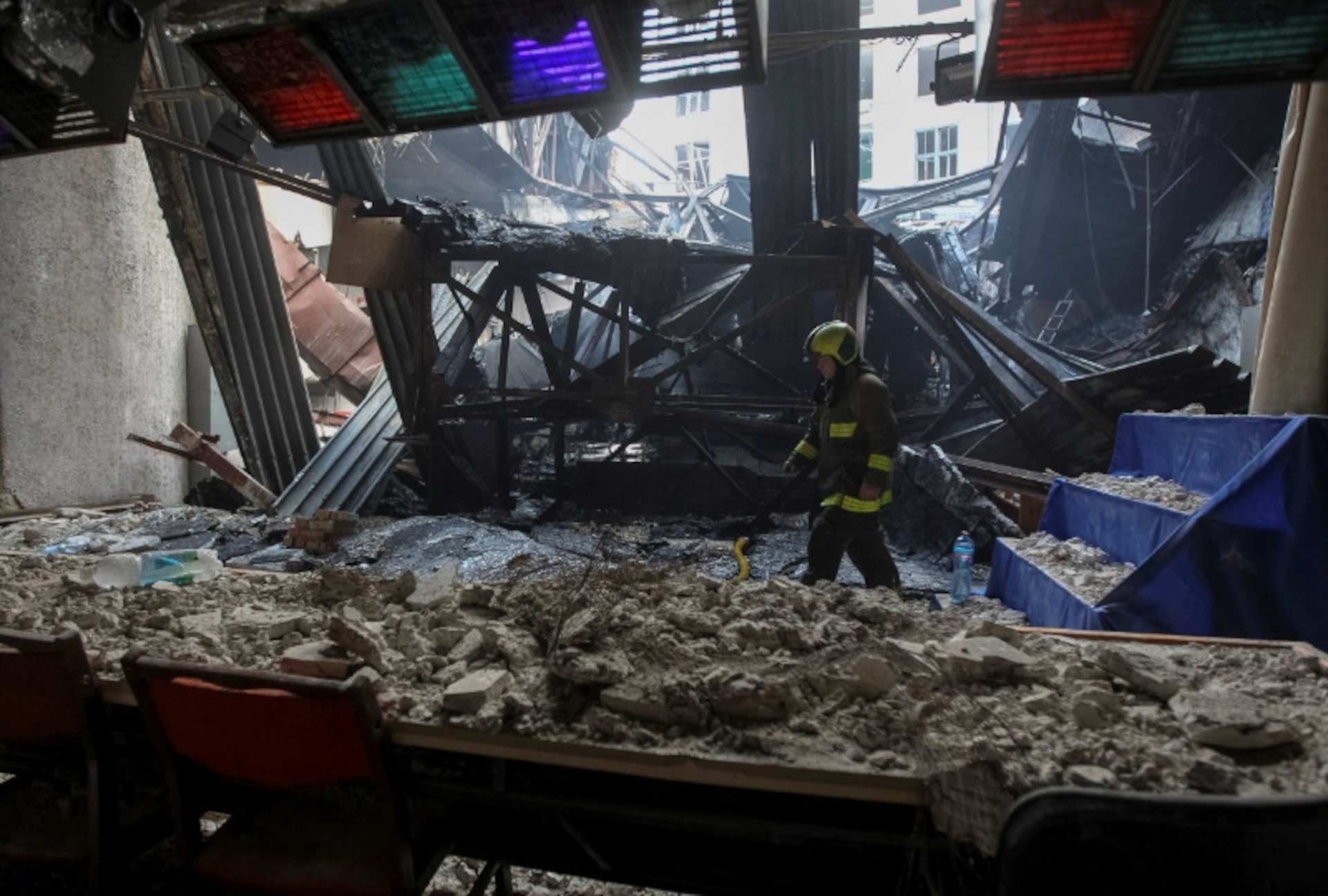 ロシアが無人機・ミサイルで夜間攻撃、7人負傷＝ウクライナ当局