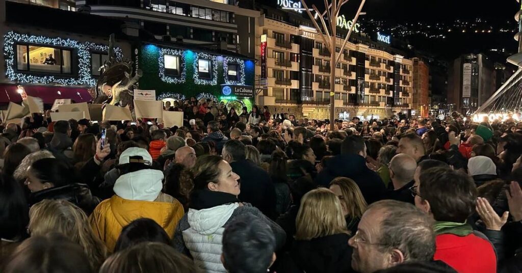 家賃凍結法改正で制限24時間前に住宅集中