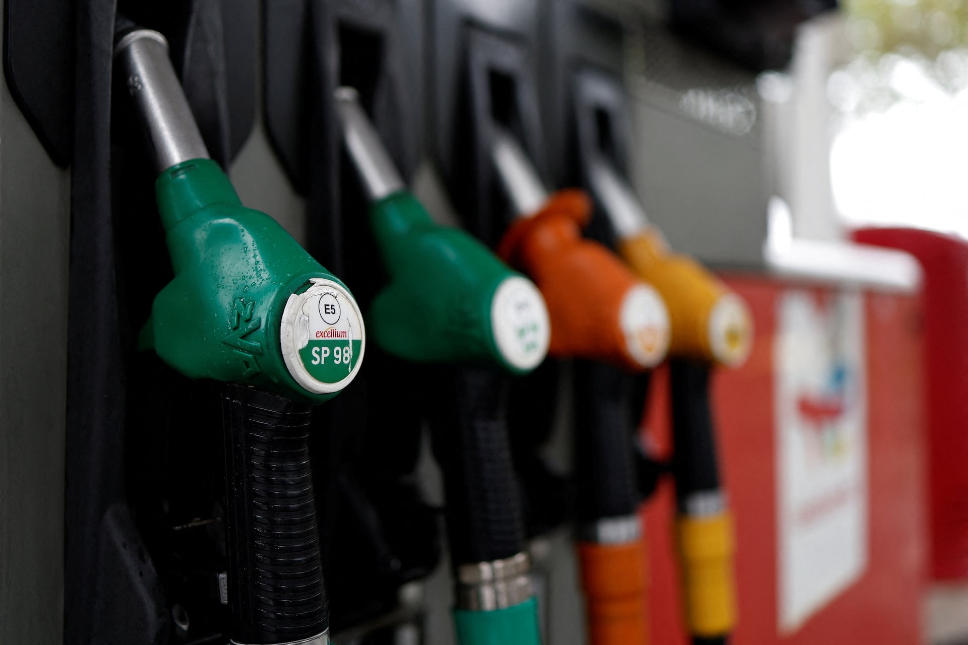 原油先物は続伸、米・イラン協議停滞で供給懸念