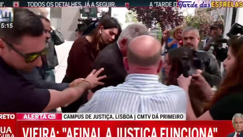 ヴィエイラ、ジャーナリストらに「迫害」されて倒れる