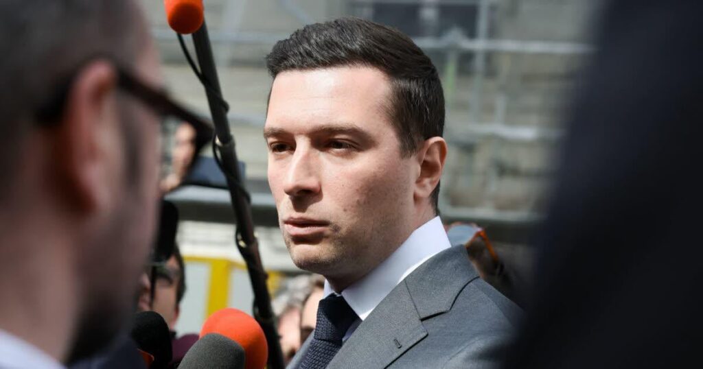 ジョーダン・バルデラ、マリア・カロリーナ王女との関係を暴露し人気を失う