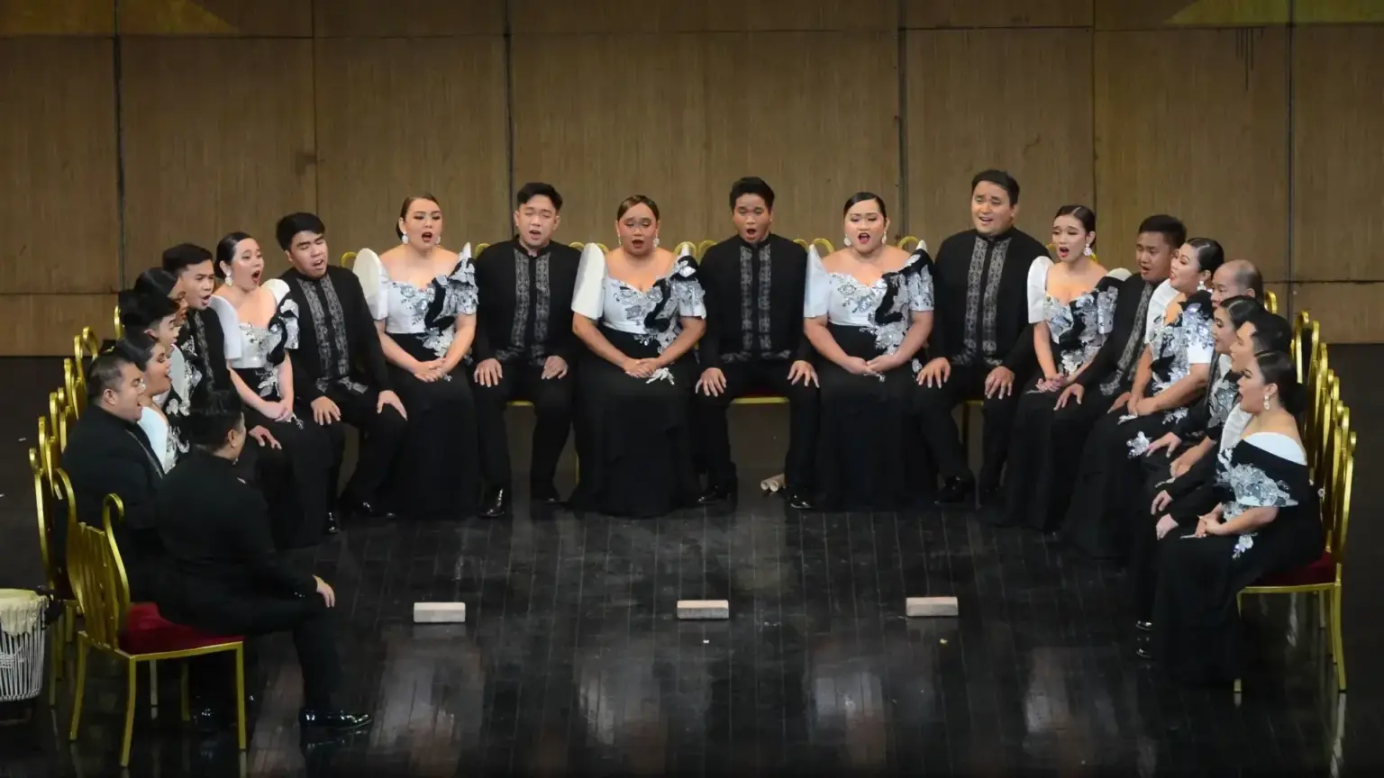 アルゼンチンから、最先端のタンゴ・ショーが来日！