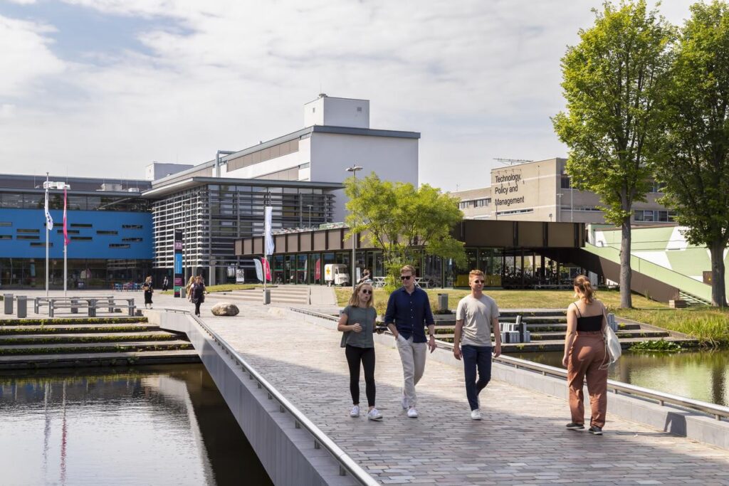 レベルだけでなく教育の方向性も労働市場の成功を左右する