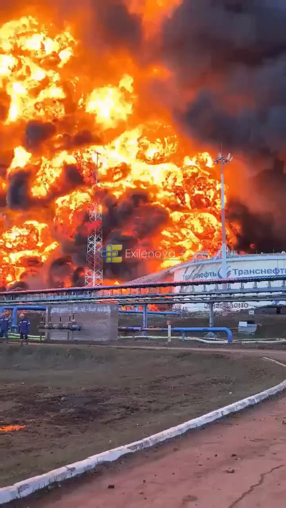 ペルミ近郊のトランスネフチPJSC石油ポンプ場の状況は、ウクライナのドローン攻撃を受けて悪化している。このステーションは、ロシアの主要なパイプラインネットワークを通じて原油を受け入れ、貯蔵し、圧送するために使用される主要な石油輸送ハブです。