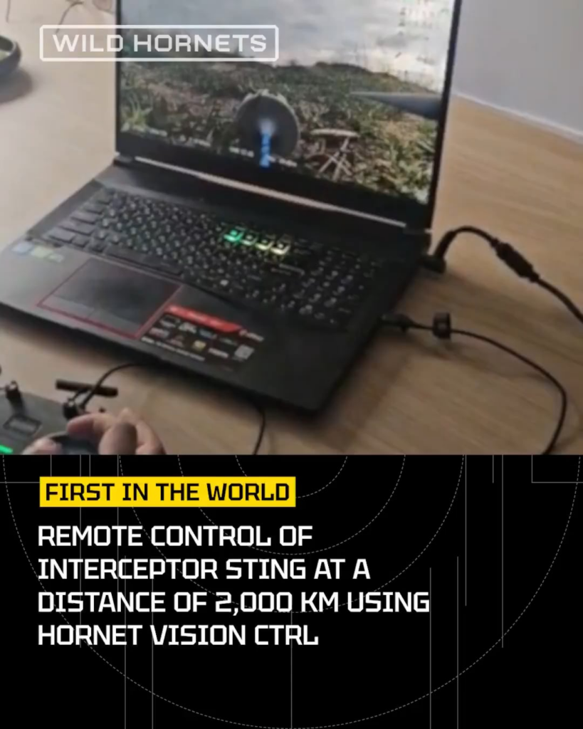 ドローンパイロットは、HORNET VISION Ctrl システムを使用して、記録的な 2,000 km 離れた STING 迎撃機を飛行させました。彼は海外にいた――STINGはウクライナにあった。