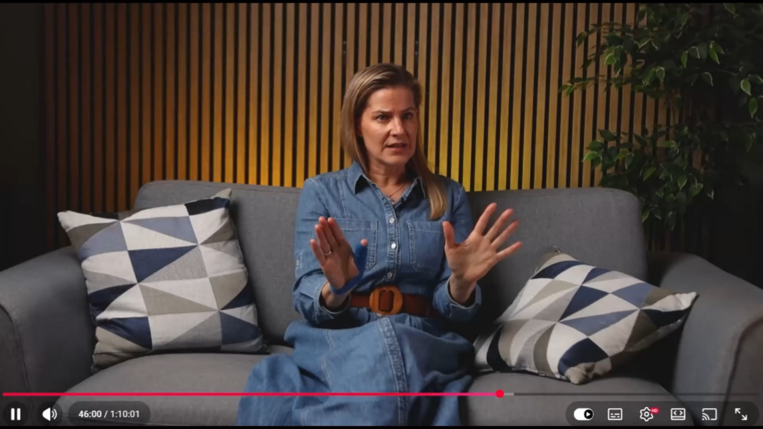 MKKP映画の最も深刻な部分：ゲルグシュ・コヴァチは、フィデスとともに前フィデス市政府の審査を否決することに成功したことを大声で「はい、そうだ」と叫びながら祝った。