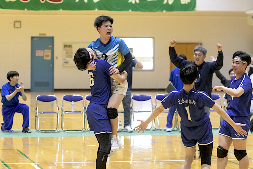 全九州バレーボール総合選手権県予選　男子　粘りで制した大分南の頂点への一戦　【大分県】