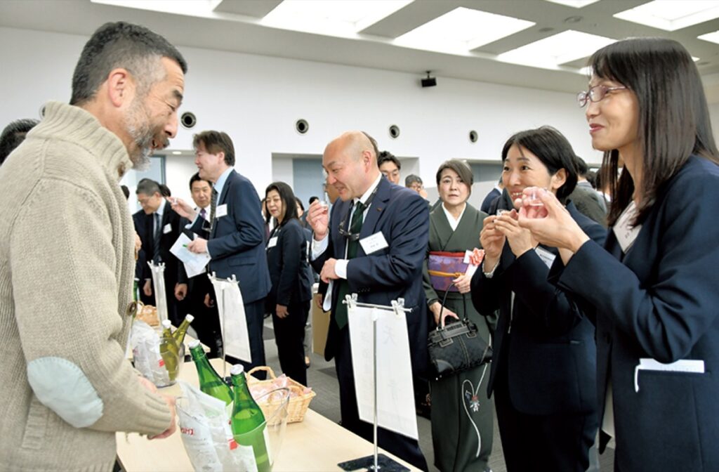 神奈川県酒造組合 22銘柄の新酒発表 県内11蔵元が参加 | 厚木・愛川・清川 神奈川県酒造組合 22銘柄の新酒発表 県内11蔵元が参加 | 厚木・愛川・清川