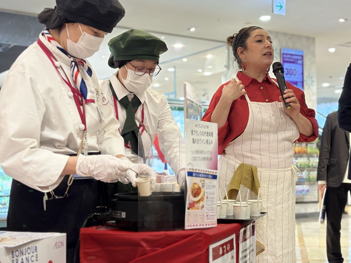 南フランス風鷄の白ワイン煮込み