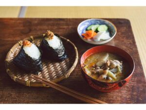 【和歌山県田辺市】食で地域をつなぐ！シニアが主役のおむすび食堂「紺屋町 街仲食堂 by ジーバーFOOD」 - STRAIGHT PRESS[ストレートプレス]