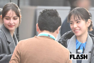 當真あみ、嵐莉菜と “おソロコーデ” をキャッチ！注目のビジュアル抜群女優は “休日に2人で映画” の仲よしぶり