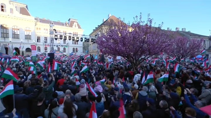 家に帰ろう！ - 彼はショプロンでオルバンに語った
