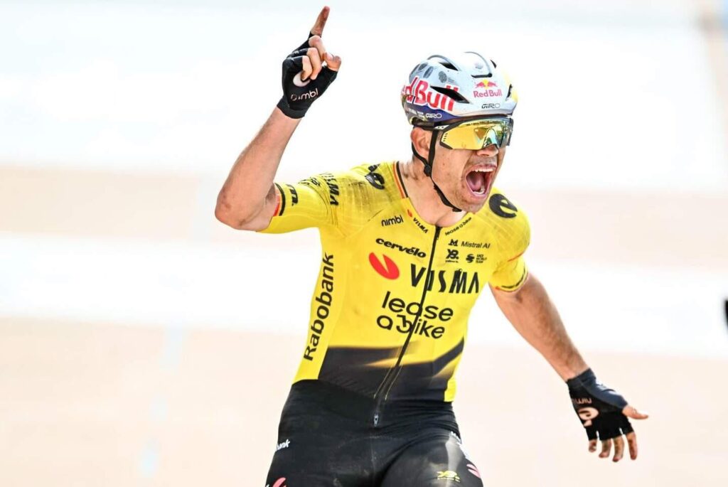 ついにワウトがパリ～ルーベで優勝しました！