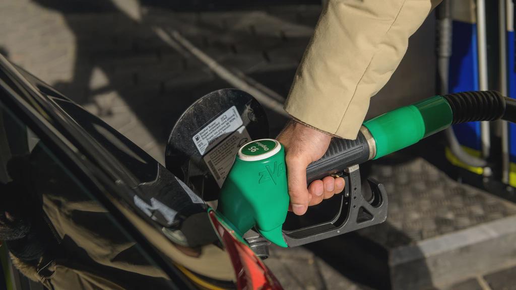 低所得者はポンプの物品税削減による恩恵がほとんど受けられない