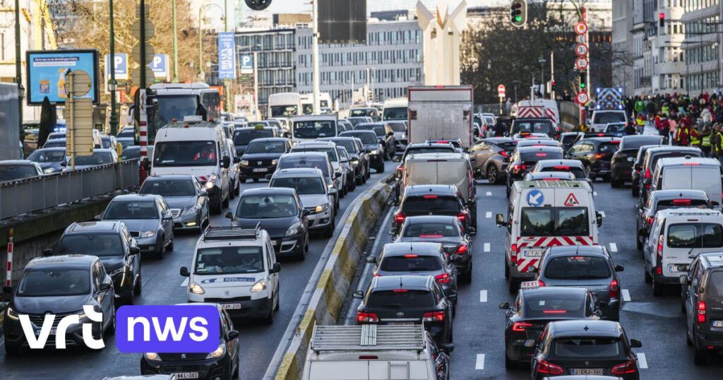 通勤の場合は 1 キロメートルあたり 10 セント増加、OCMW の場合は 1,500 万増加: これはエネルギー協定に記載されています。 VRT NWS ニュース