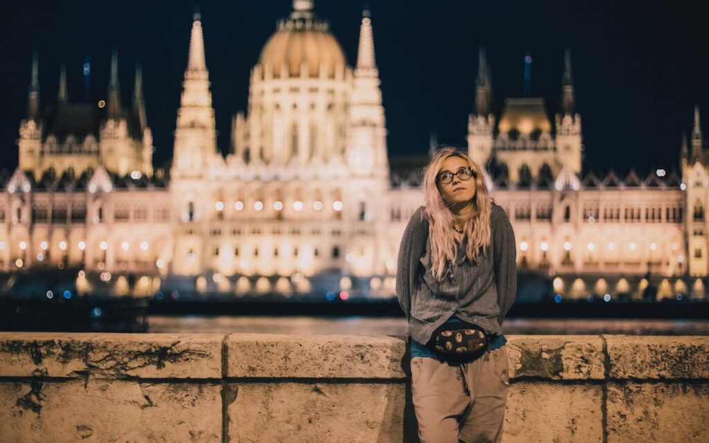 ハンガリーのティサ党は前例のない数と割合の女性議員を議会に送り込んでおり、議会グループの党首も女性となる。