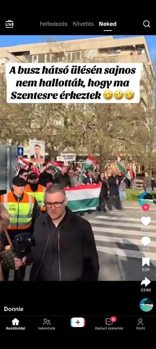 さあ、セゲド！彼らはセンテスのバス戦闘員に怒鳴られたが、すぐに正された。ビデオ: ドニー