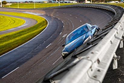 RDW、テスラの完全自動運転（監視あり）の暫定型式承認を取得