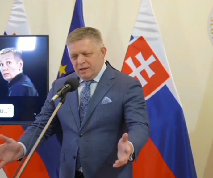 彼は物事をうまくいっているふりをして、すべてを気にしていませんが、このようなことが明らかに彼を本当に怒らせます。