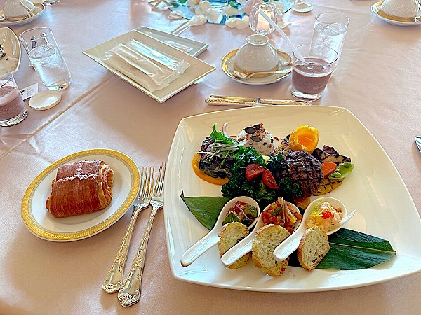 帝国ホテル大阪,のハレクラニフェアです。