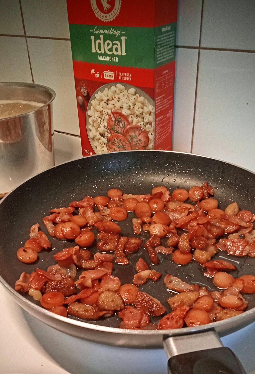 「給料」の前に投稿します。