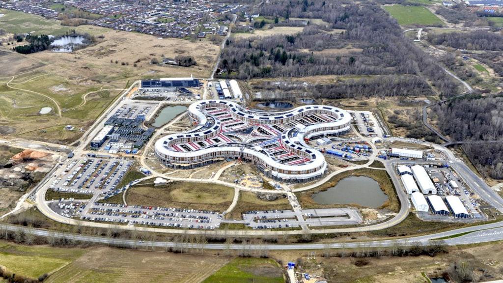 新しいノルシェランド病院の費用は 2 倍になります。