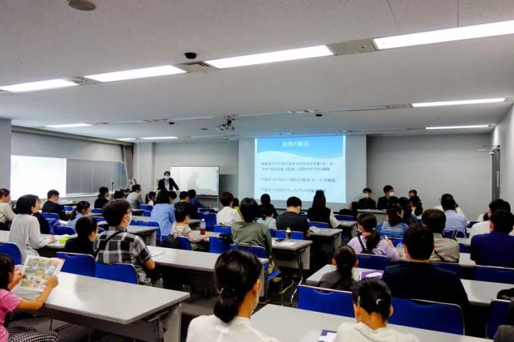 会場の個別相談ブースの様子